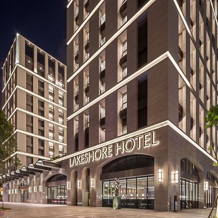 Lakeshore Hotel Тайнан Екстериор снимка